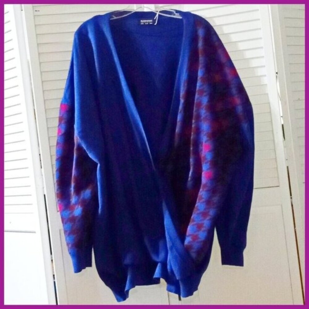 NWT- Deep V Neckline Pullover Sweater -Size 14/16